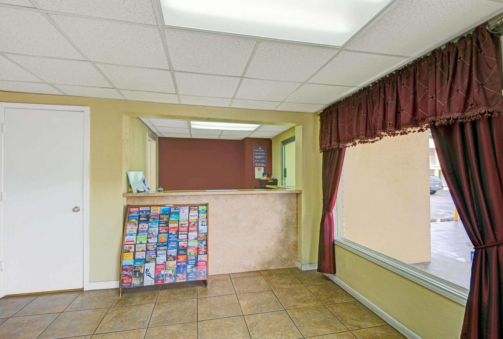 White Rock Inn サン・マーコス エクステリア 写真